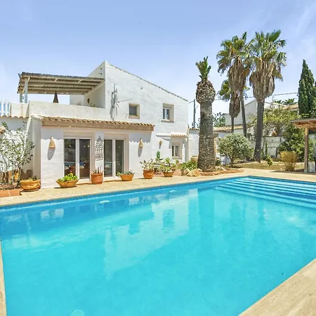 La Siesta Villa